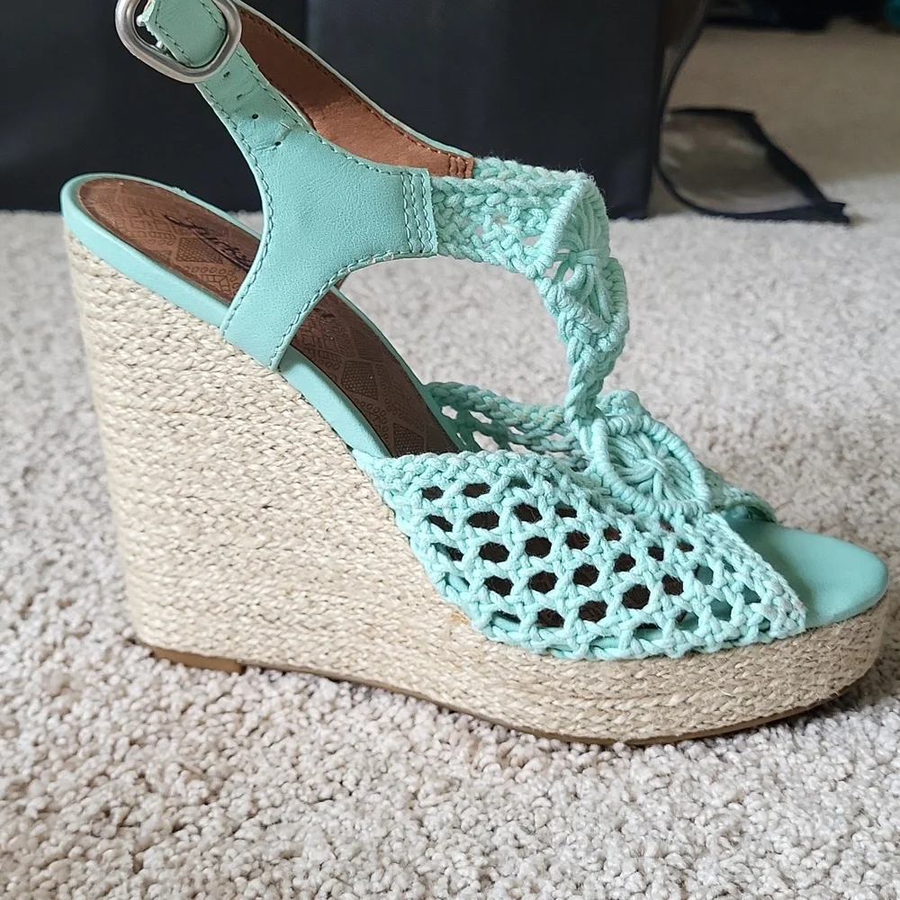 Mint Green Crochet Wedges